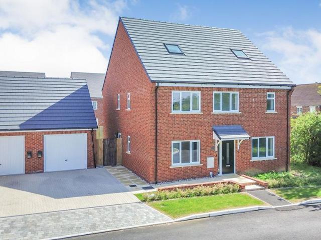 House for sale in Bedford