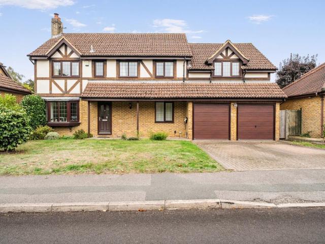 House for sale in Finchampstead