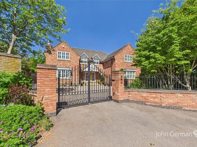 House for sale in Lichfield, Boley Park