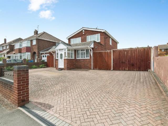 House for sale in Pensnett, West Midlands