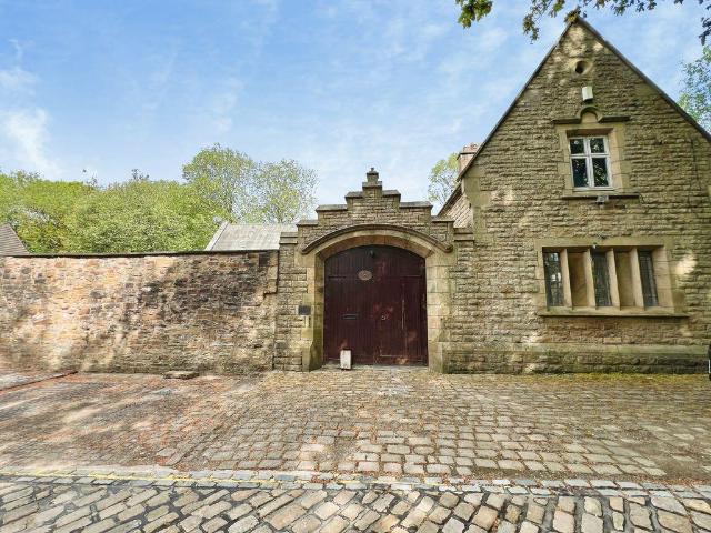 House for sale in Heaton, Lee Bank
