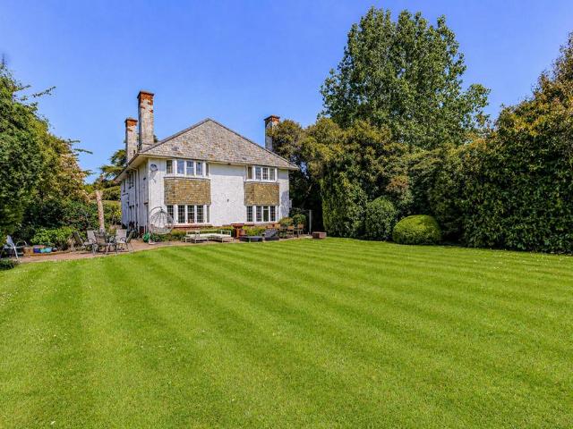 House for sale in Canford Cliffs, Isle Of Man