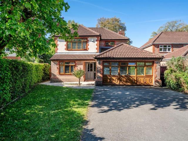House for sale in Meanwood, West Yorkshire