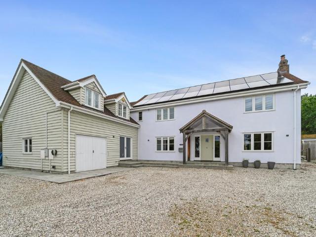 House for sale in White Colne, Chipping Hill