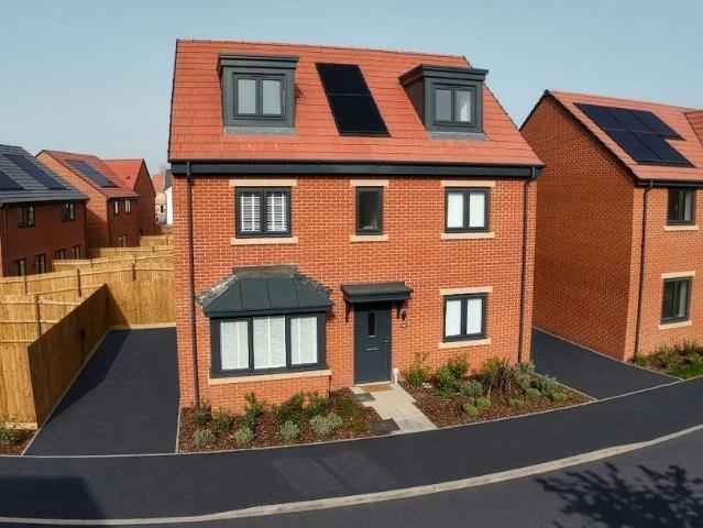 House for sale in Camp Hill, Warwickshire