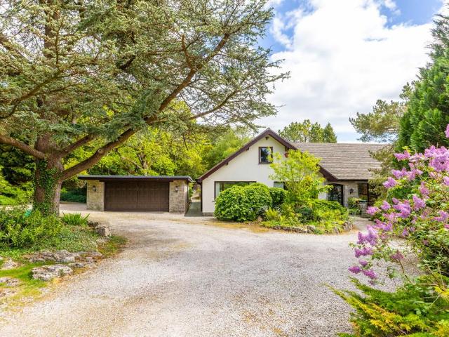 House for sale in Silverdale, Bare