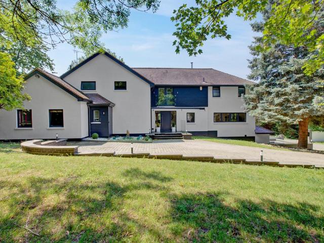 House for sale in South Benfleet, Essex