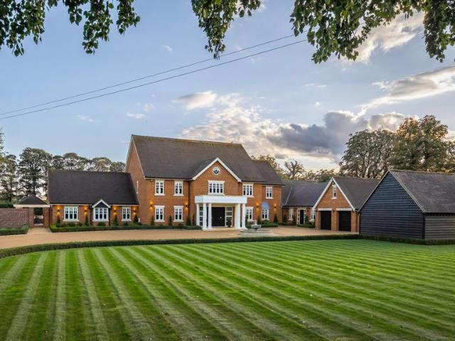 House for sale in Stokesby, Norfolk