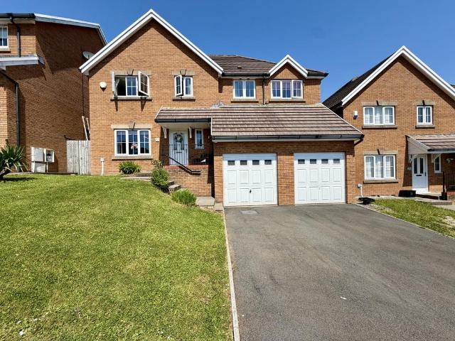 House for sale in Vaynor, Wales
