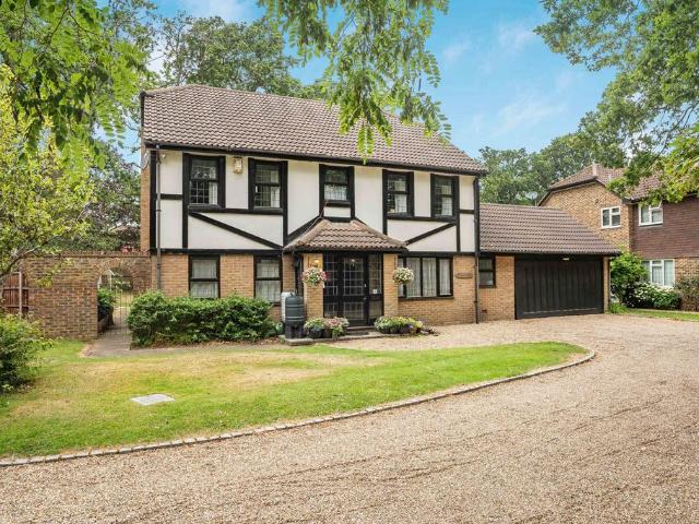 House for sale in Sheerwater, Woking