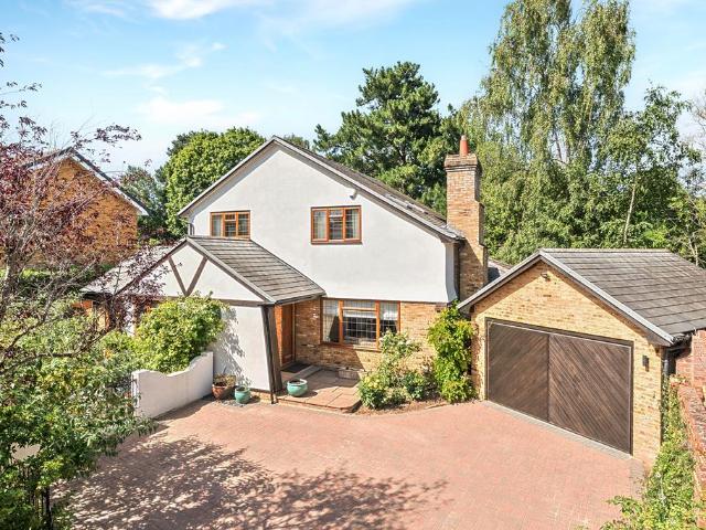 House for sale in Sheerwater, Woking