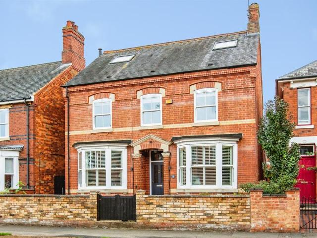 House for sale in Thrapston