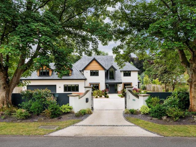 House for sale in Knutsford