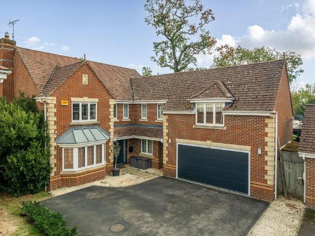 House for sale in Shinfield