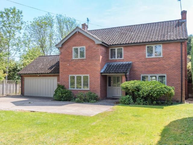 House for sale in Chelmondiston, Suffolk
