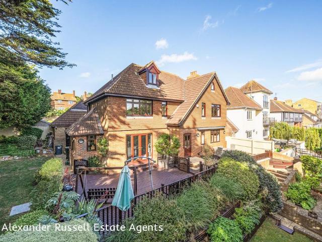 House for sale in Cliftonville West, Acol