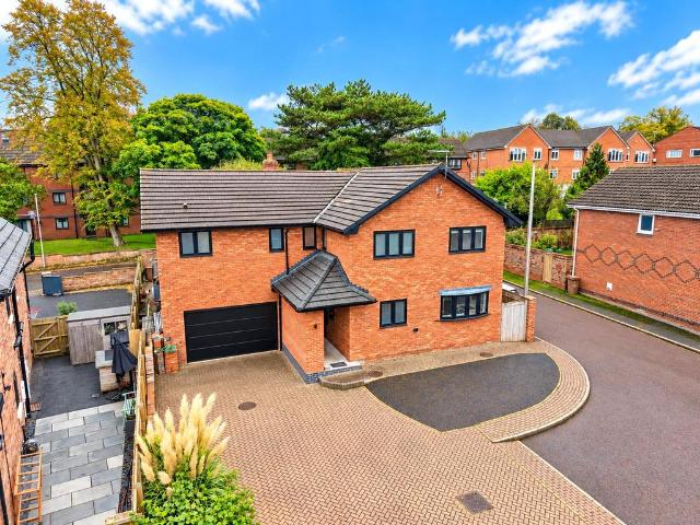 House for sale in Claughton, Oxton