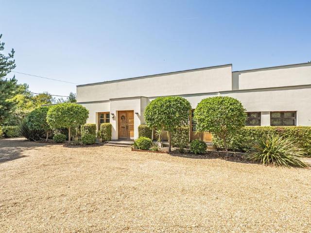 House for sale in Horsham, West Sussex