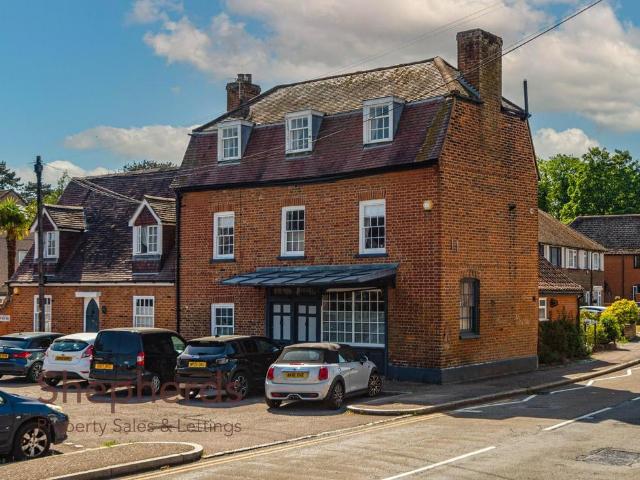 House for sale in Broxbourne, Hertfordshire