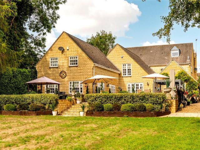 House for sale in Priors Hall Park, Weldon