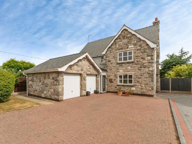House for sale in Bodelwyddan, St Asaph