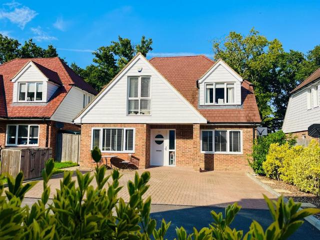 House for sale in Polegate, Cross In Hand