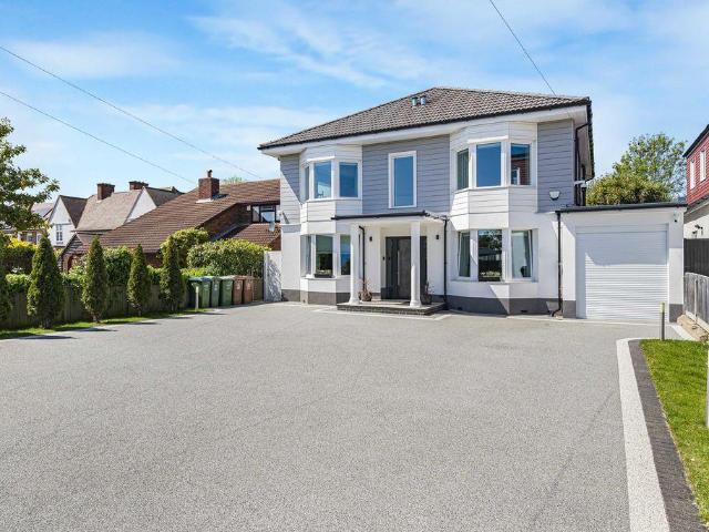 House for sale in Blackfen, Greater London