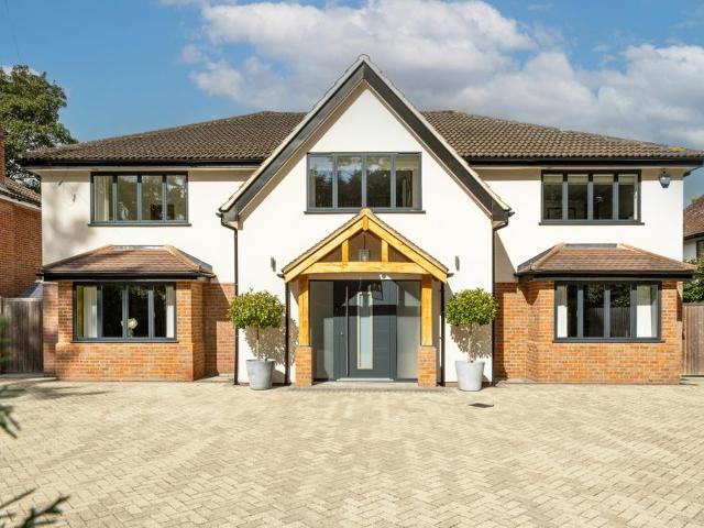 House for sale in Pouchen End, Hertfordshire