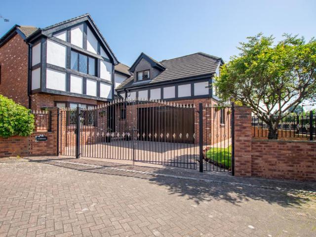 House for sale in Darrington, West Yorkshire