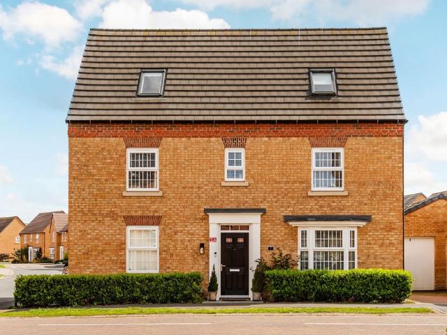 House for sale in Brooklands, Milton Keynes