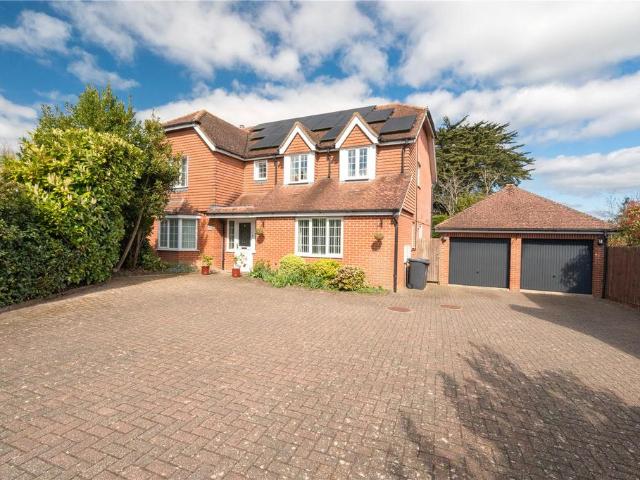 House for sale in Lower Dicker, Cross In Hand