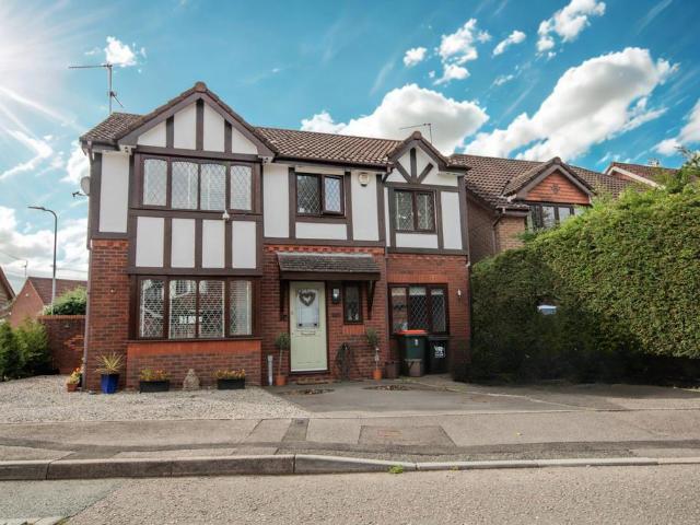 House for sale in Marshfield, Wales