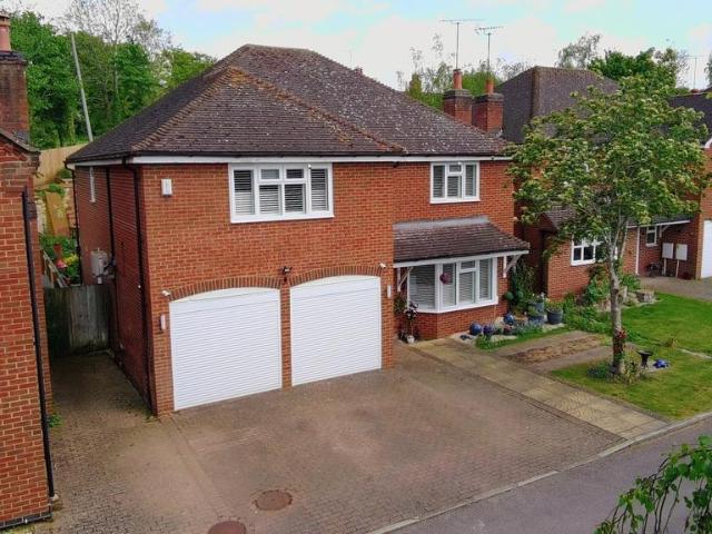 House for sale in Linden Village, Buckingham
