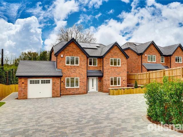 House for sale in Bromsgrove, Worcestershire