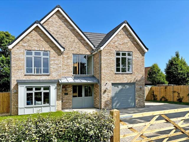 House for sale in Littlecote, West Sussex