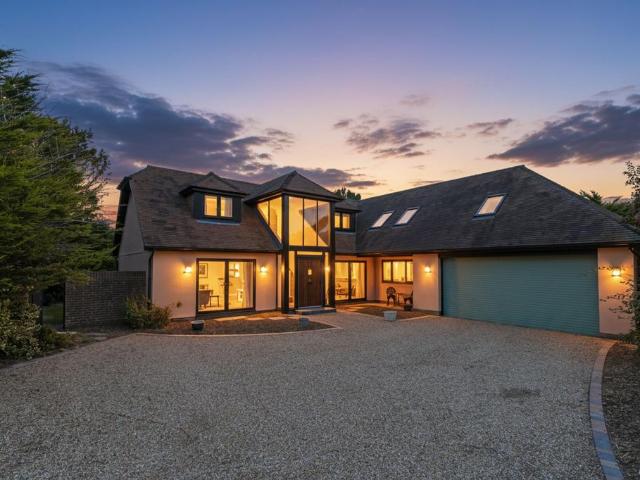 House for sale in Rustington, Clapham