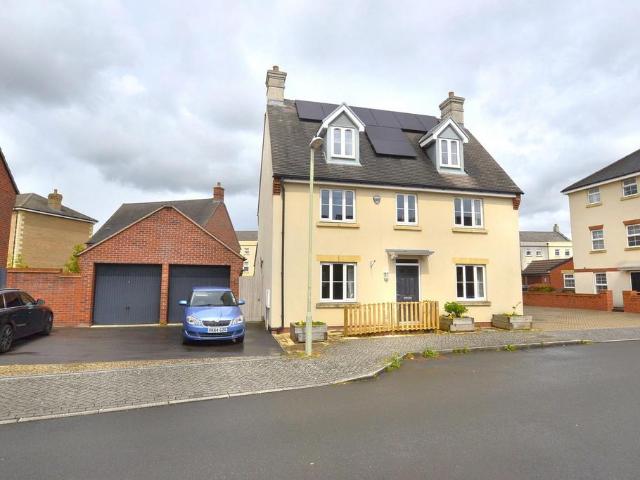 House for sale in Upton St. Leonards, Stroud