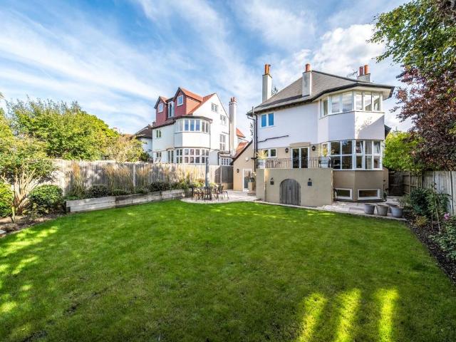 House for sale in Norbiton, Greater London