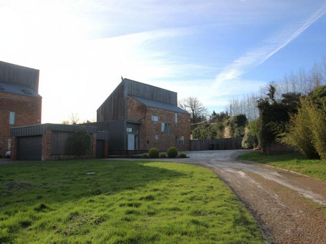 House for sale in Cross In Hand, Isle Of Man