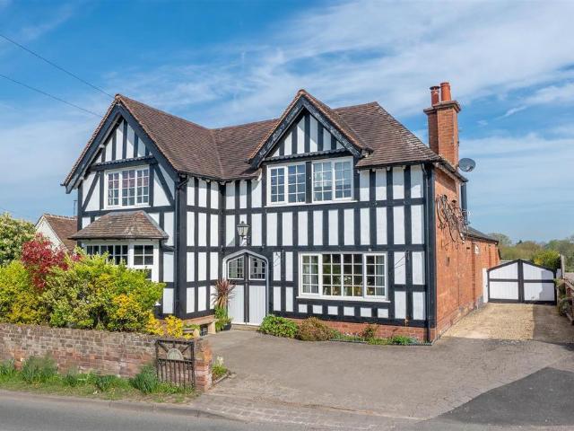 House for sale in Alderminster, Warwickshire