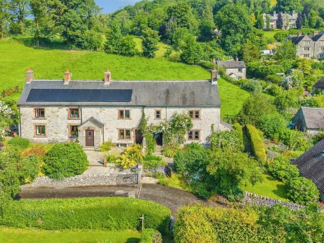 House for sale in Froggatt, East Midlands