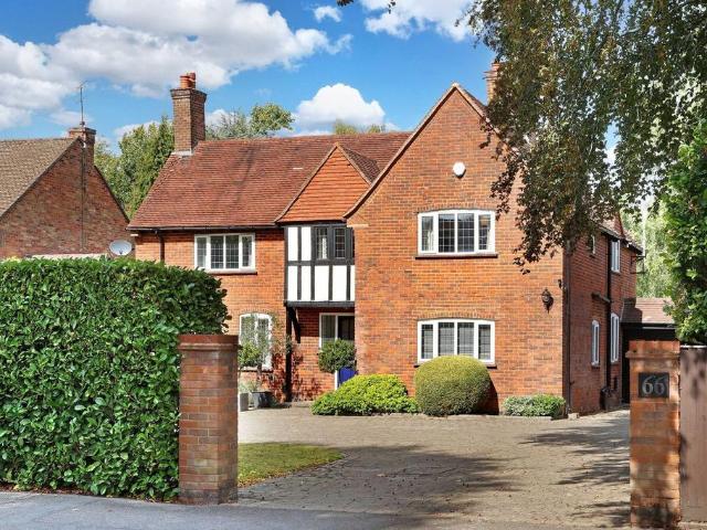 House for sale in Beaconsfield, Forty Green