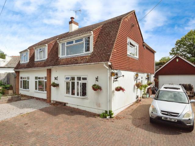 House for sale in Ewhurst, Heathlands
