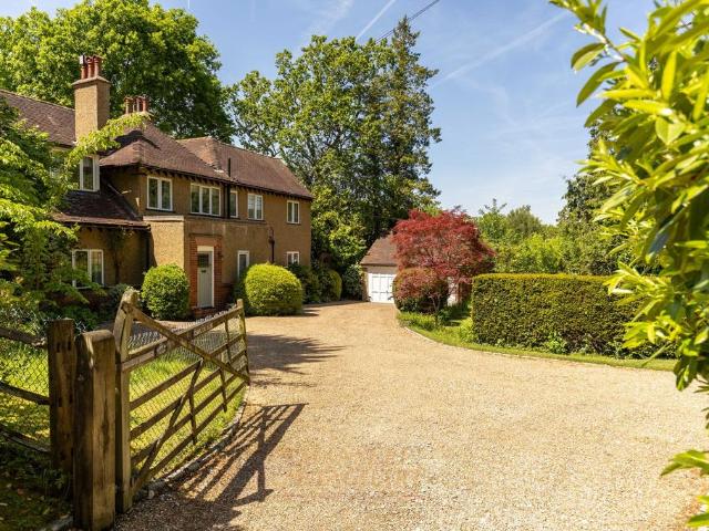 House for sale in Dormansland, Tandridge