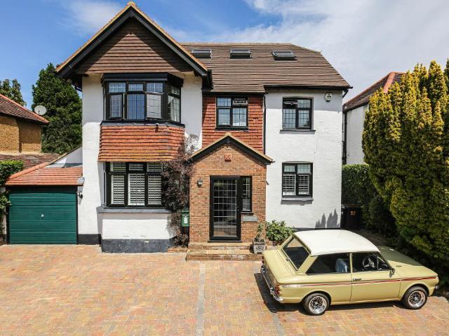 House for sale in Sanderstead, Sanderstead