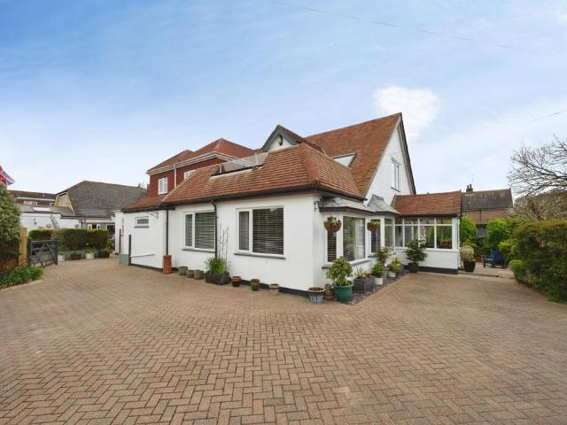 House for sale in Spring Vale, Hampshire