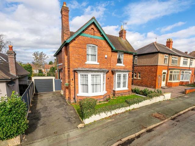 House for sale in Goldthorn Hill, Penn