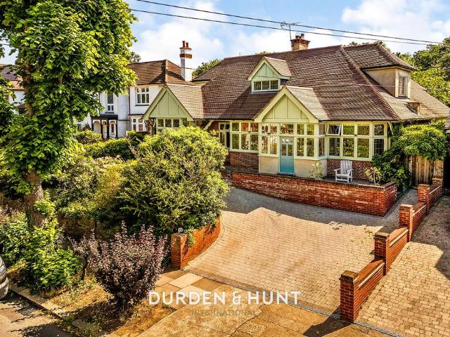 House for sale in Hornchurch, Greater London