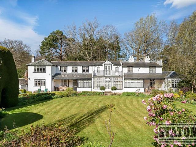House for sale in Highwood Hill, Greater London