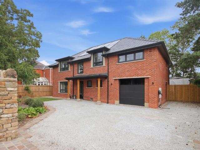 House for sale in Brampton, Loundsley Green